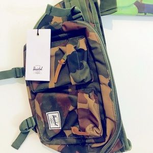 Herschel Fanny pack New without tags